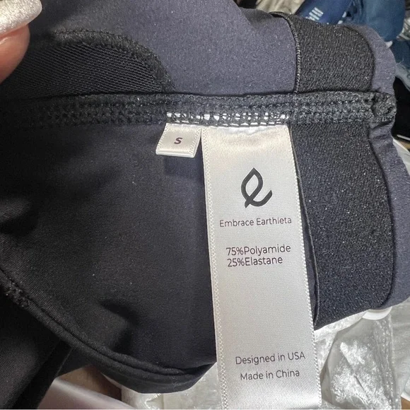 Women's Black Sports Bra - Picture 5 of 6